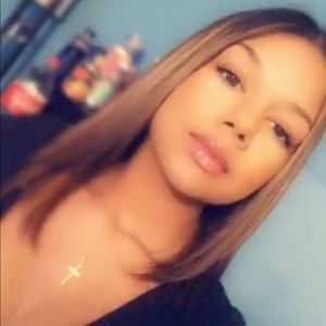 Meet your Posher, Dee